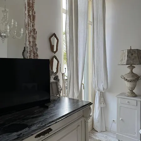 Maison شقة مينتون