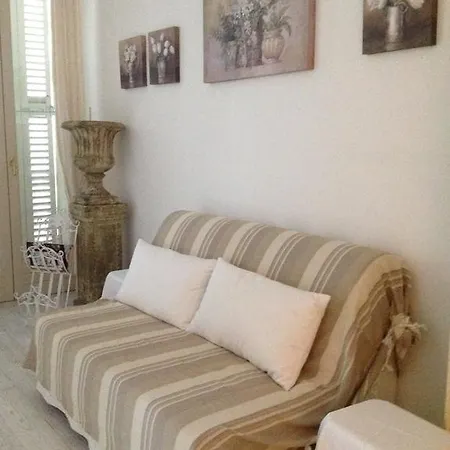 Maison مينتون