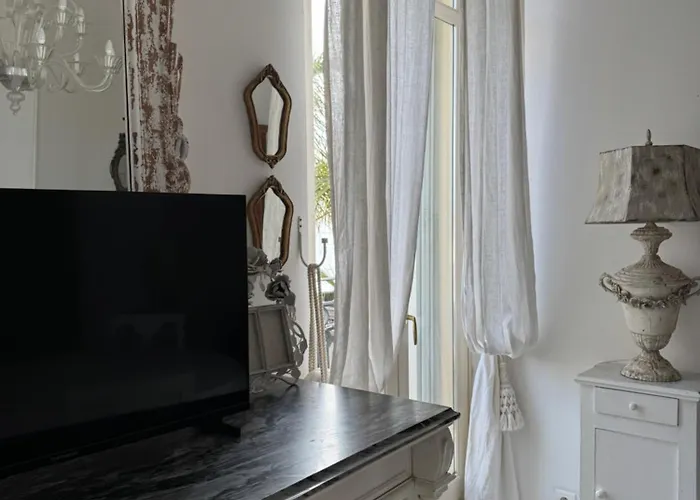 Maison شقة مينتون